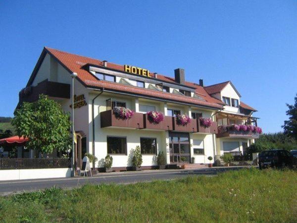 Kaiser'S Weinland Hotel Хаммельбург Экстерьер фото